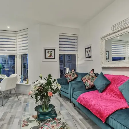 Holiday home Tudor House Holidays - The Monroe For 2 People